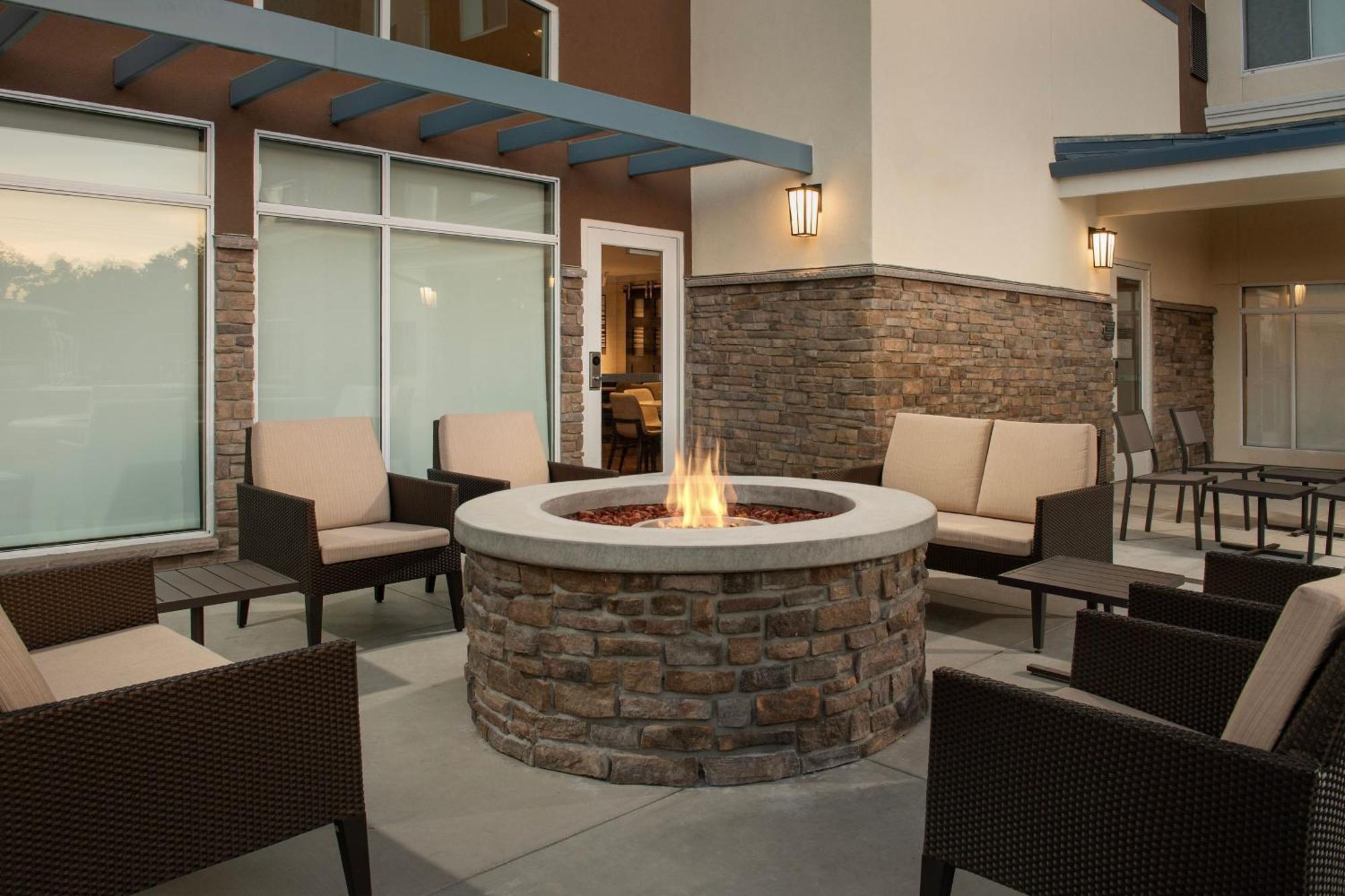 Residence Inn By Marriott Fresno Clovis Exteriör bild